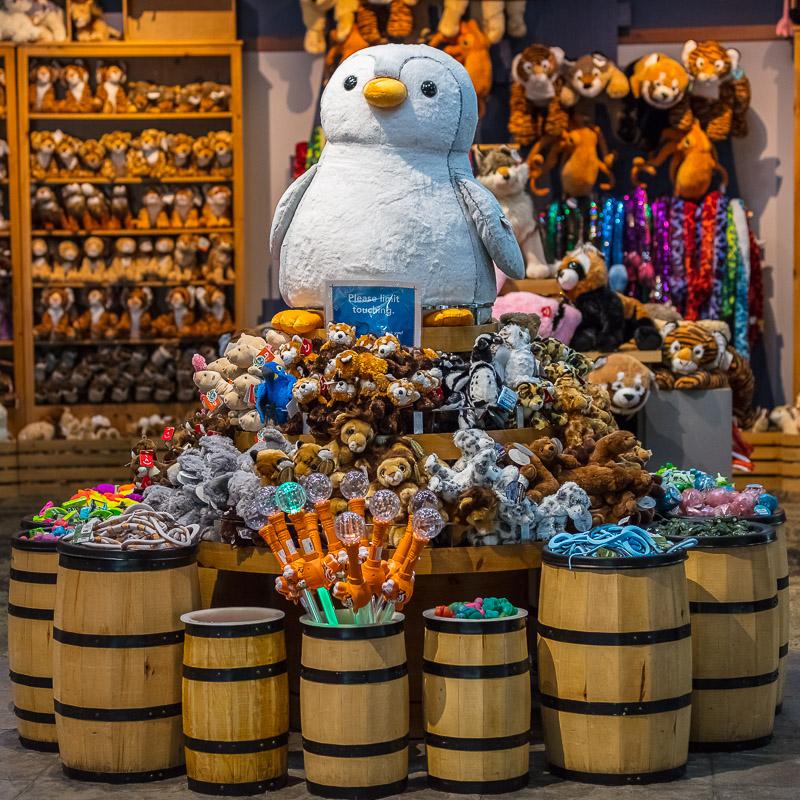gift-shop-akron-zoo